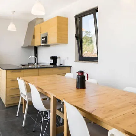 Ferienhaus Mit Terrasse Tondela